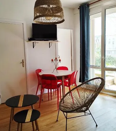 La Terrasse De Notre Dame