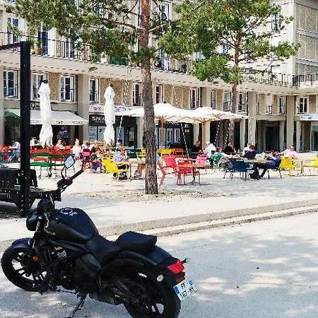 La Terrasse De Notre Dame