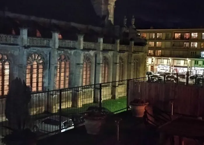 La Terrasse De Notre Dame